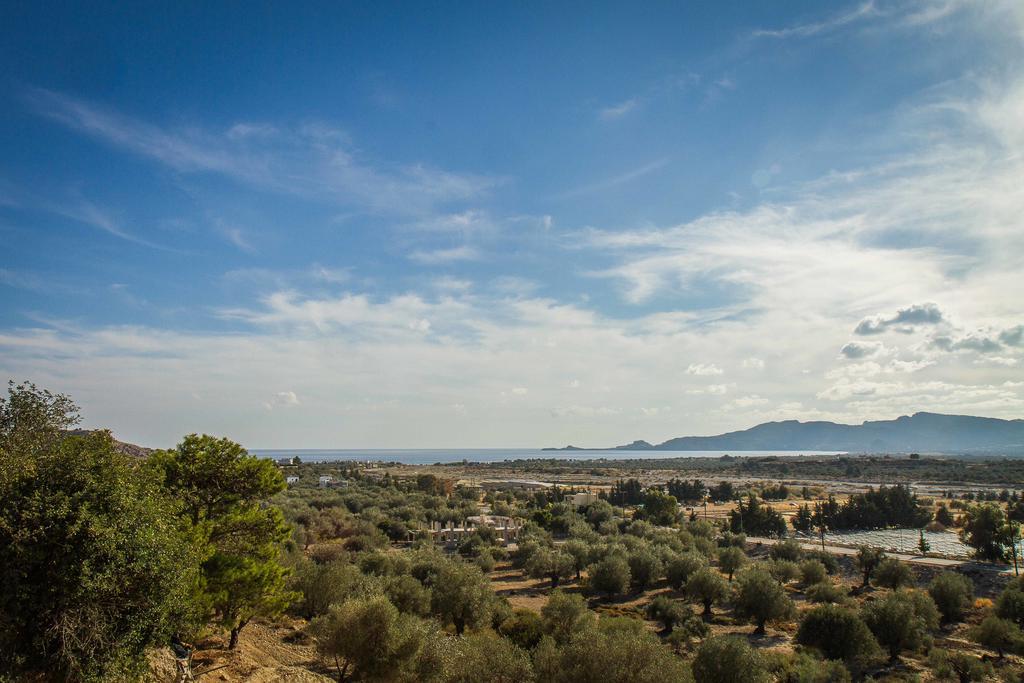 Haraki Hill & Sea View Apartments Esterno foto